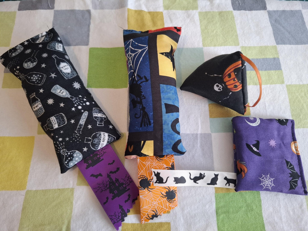 Winnie's Halloween catnip toys selection pack