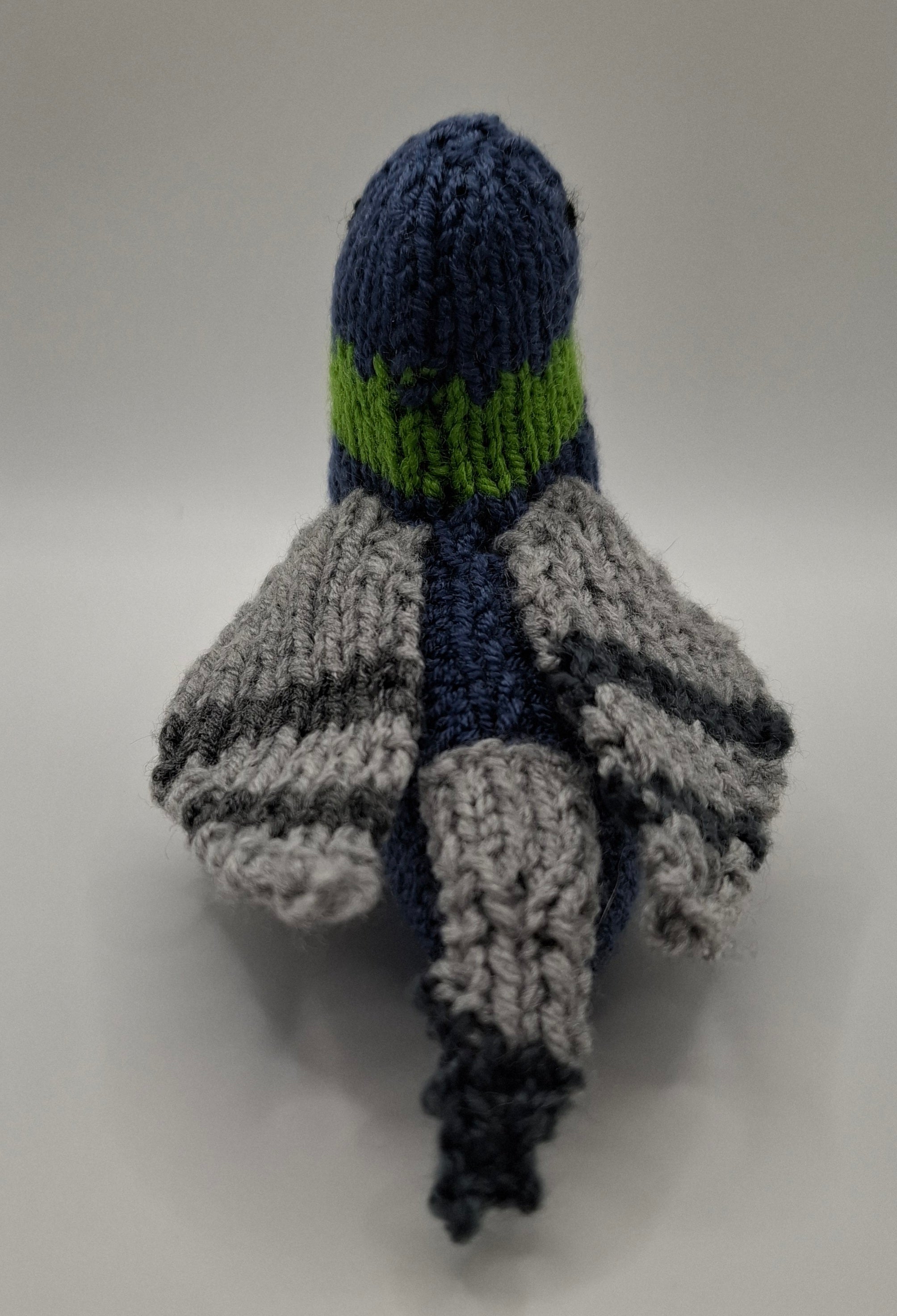 Knitted pigeon ornament