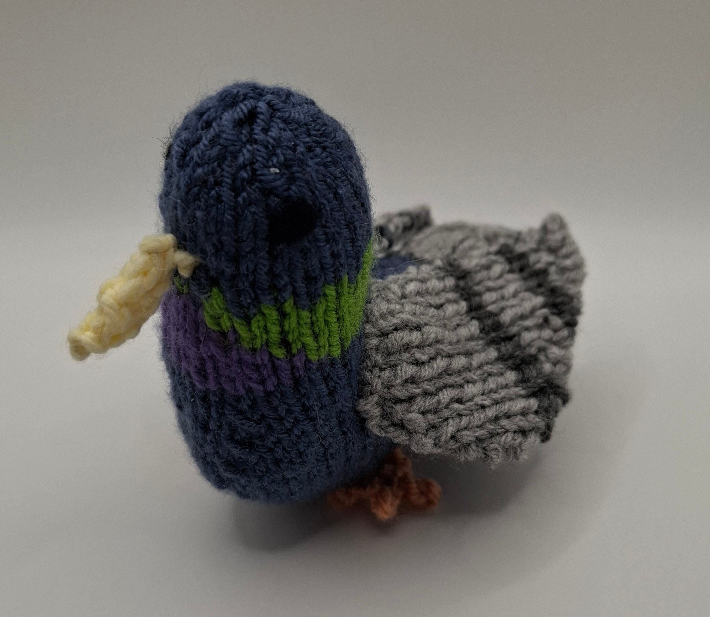 Knitted pigeon ornament