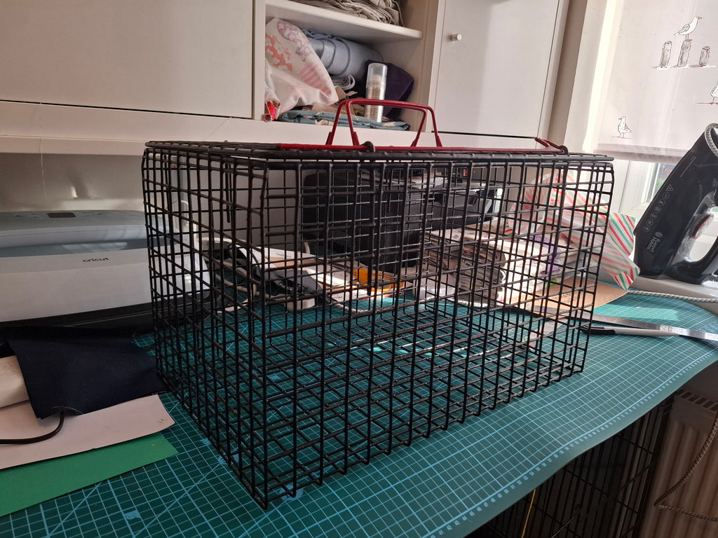Wire mesh carrier and cover