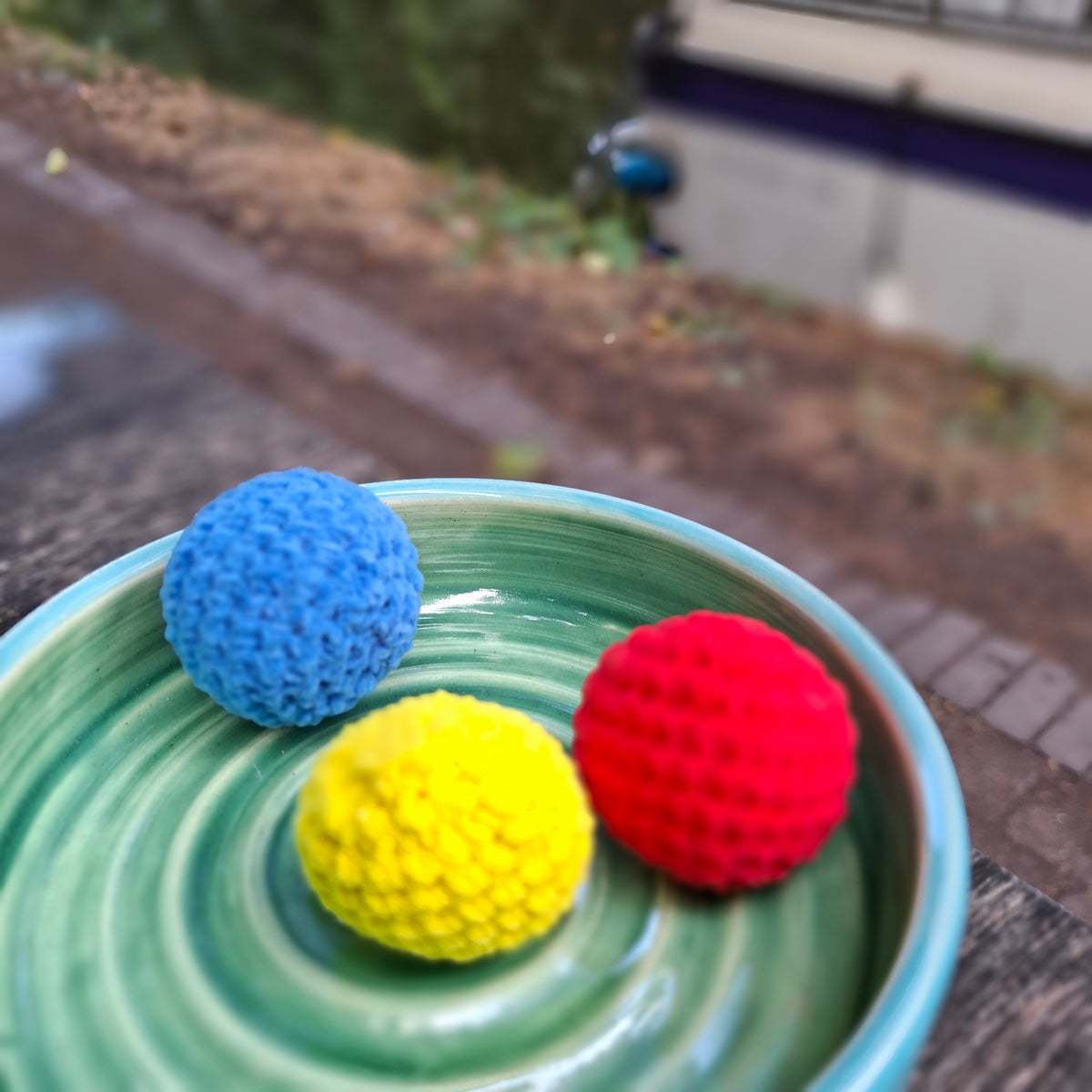 3 mini catnip balls