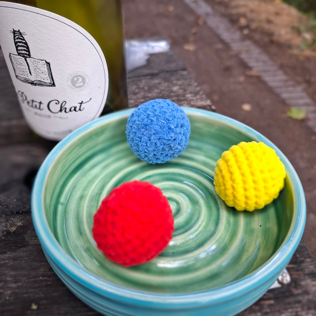 3 mini catnip balls
